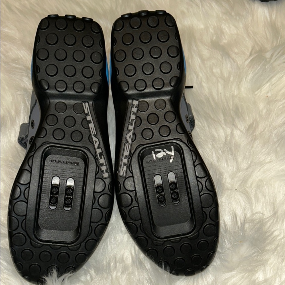 ADIDAS FIVE TEN WOMEN’S KESTREL LACE MOUNTAIN BIKE SHOES - Picture 4 of 5